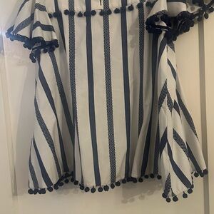 NWT Sail to Sable nantucket chic top! Pom Poms Galore!